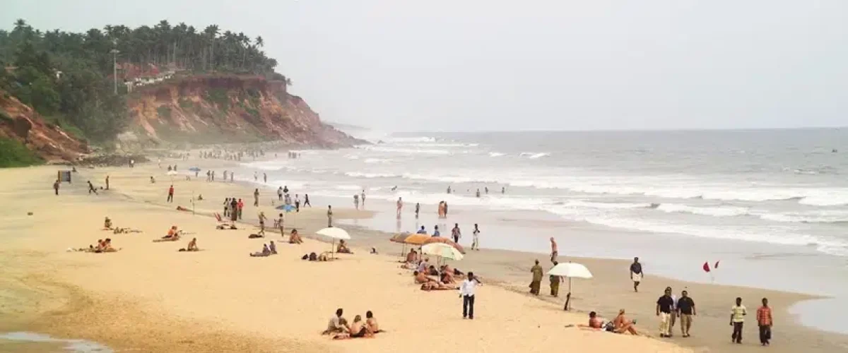 2. Varkala, Kerala – Love by the Cliffs
