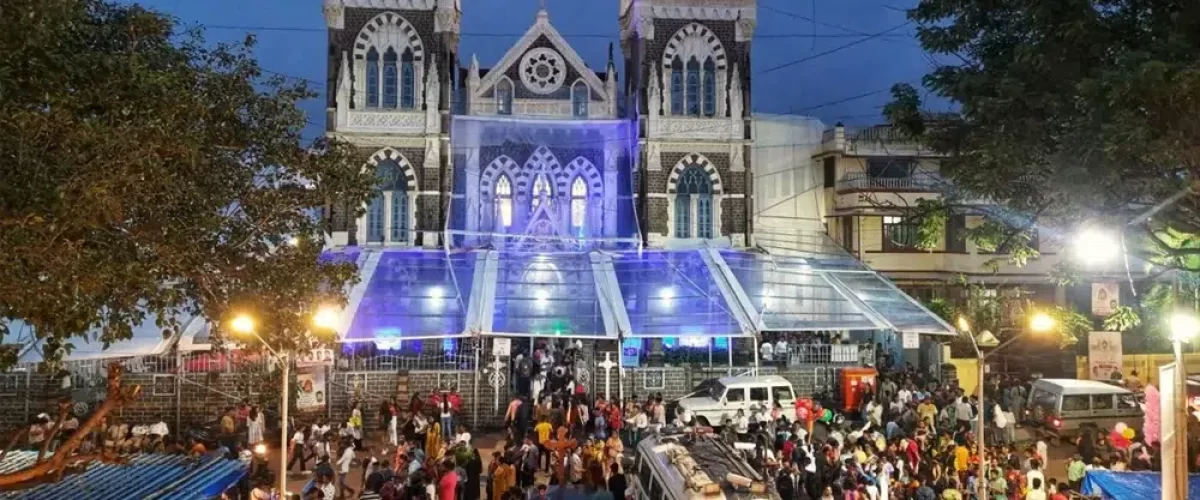 Mumbai – Festive Lights and Cheer